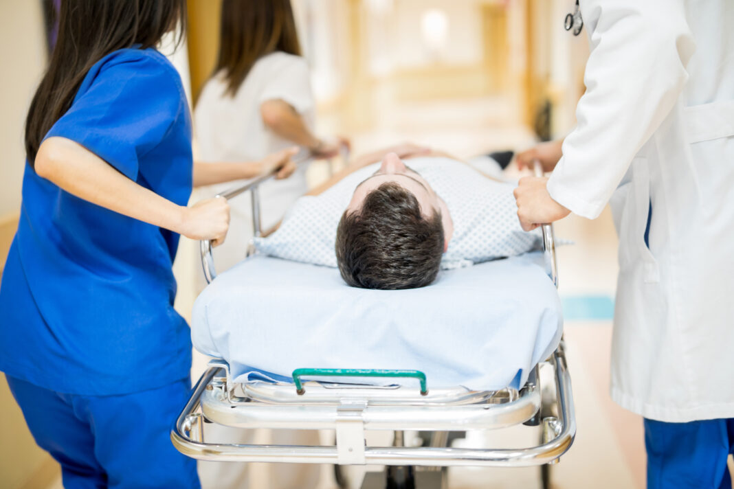 Krankenschwestern auf der Intensivstation schlagen Alarm wegen der „überwältigenden“ Zahl von Herzinfarkten, Blutgerinnseln und Schlaganfällen